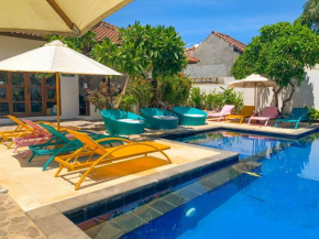 Гостиница Tír na nÓg Beachfront Resort  Матарам